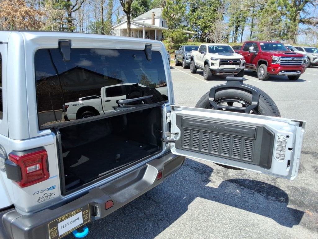 2023 Jeep Wrangler 4xe Sahara 4x4