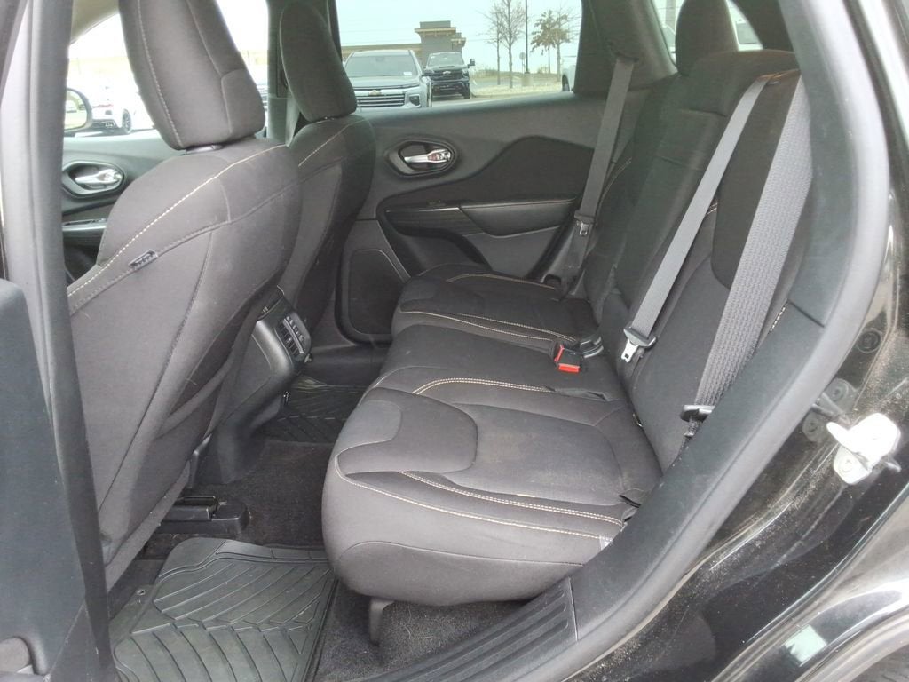 2016 Jeep Cherokee Altitude