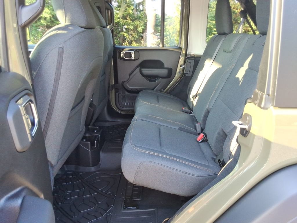 2025 Jeep Wrangler 4-Door Summit 4x4