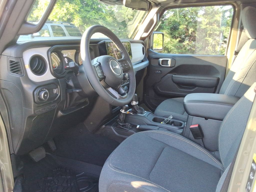 2025 Jeep Wrangler 4-Door Summit 4x4