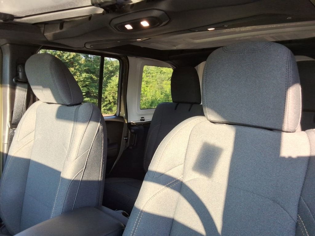 2025 Jeep Wrangler 4-Door Summit 4x4