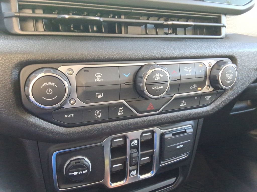 2025 Jeep Wrangler 4-Door Summit 4x4