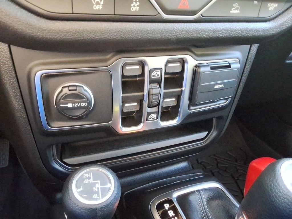 2025 Jeep Wrangler 4-Door Summit 4x4