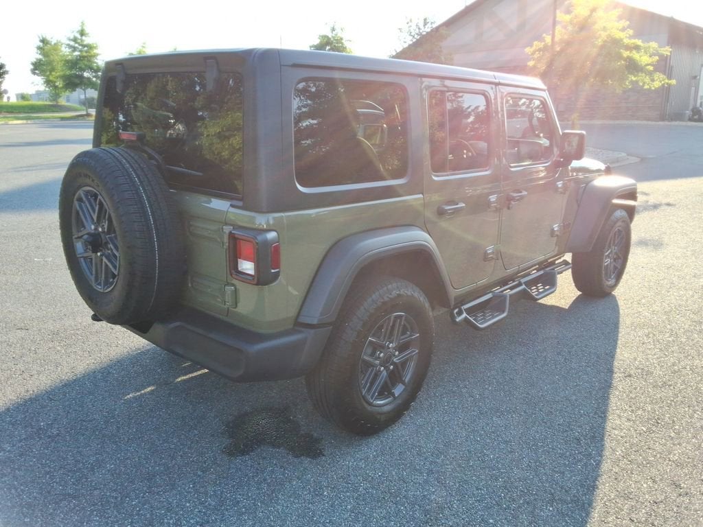 2025 Jeep Wrangler 4-Door Summit 4x4