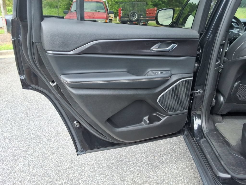2021 Jeep Grand Cherokee L Altitude 4x2