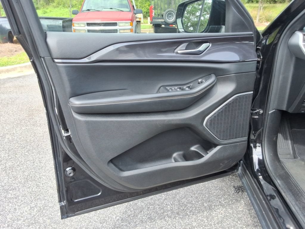 2021 Jeep Grand Cherokee L Altitude 4x2