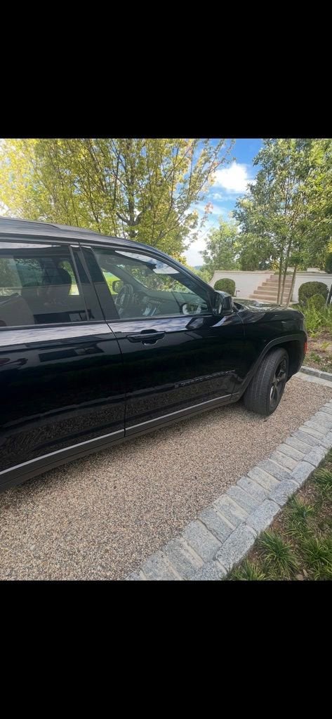 2023 Jeep Grand Cherokee L Altitude 4x4
