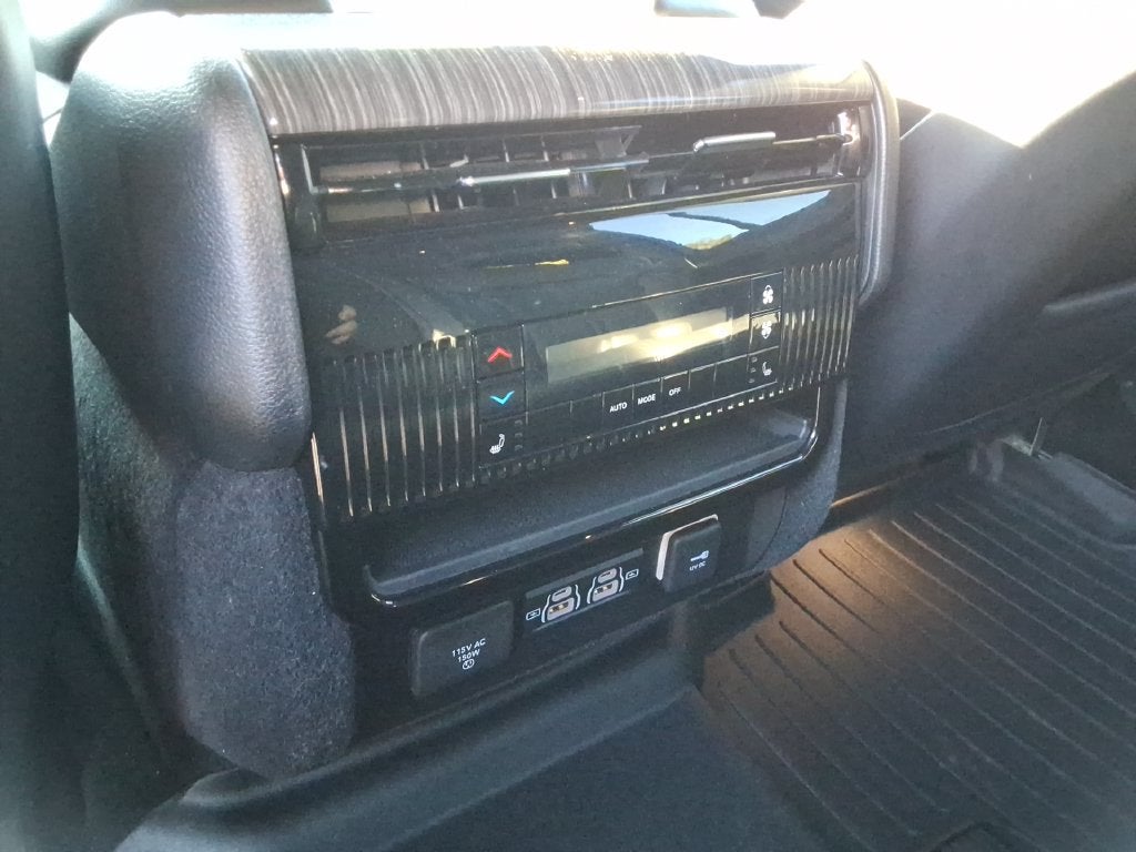 2022 Jeep Wagoneer Series III 4x2