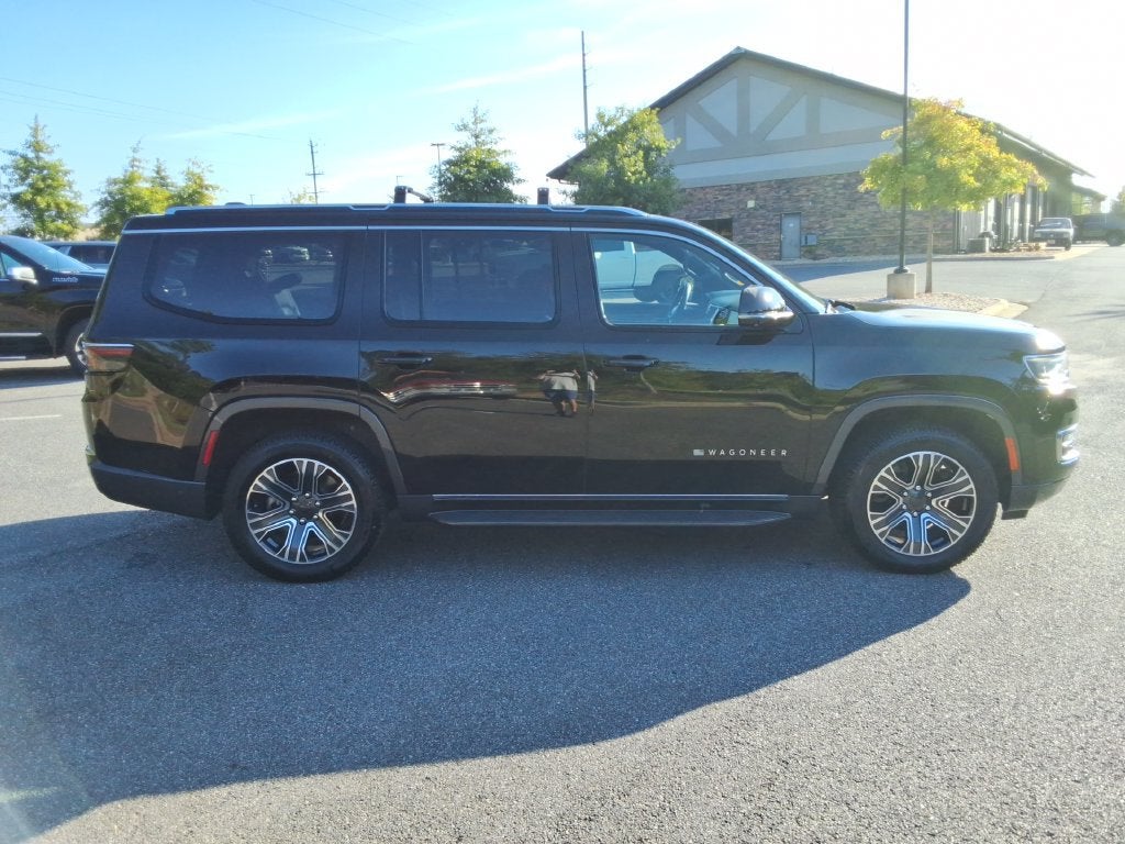 2022 Jeep Wagoneer Series III 4x2