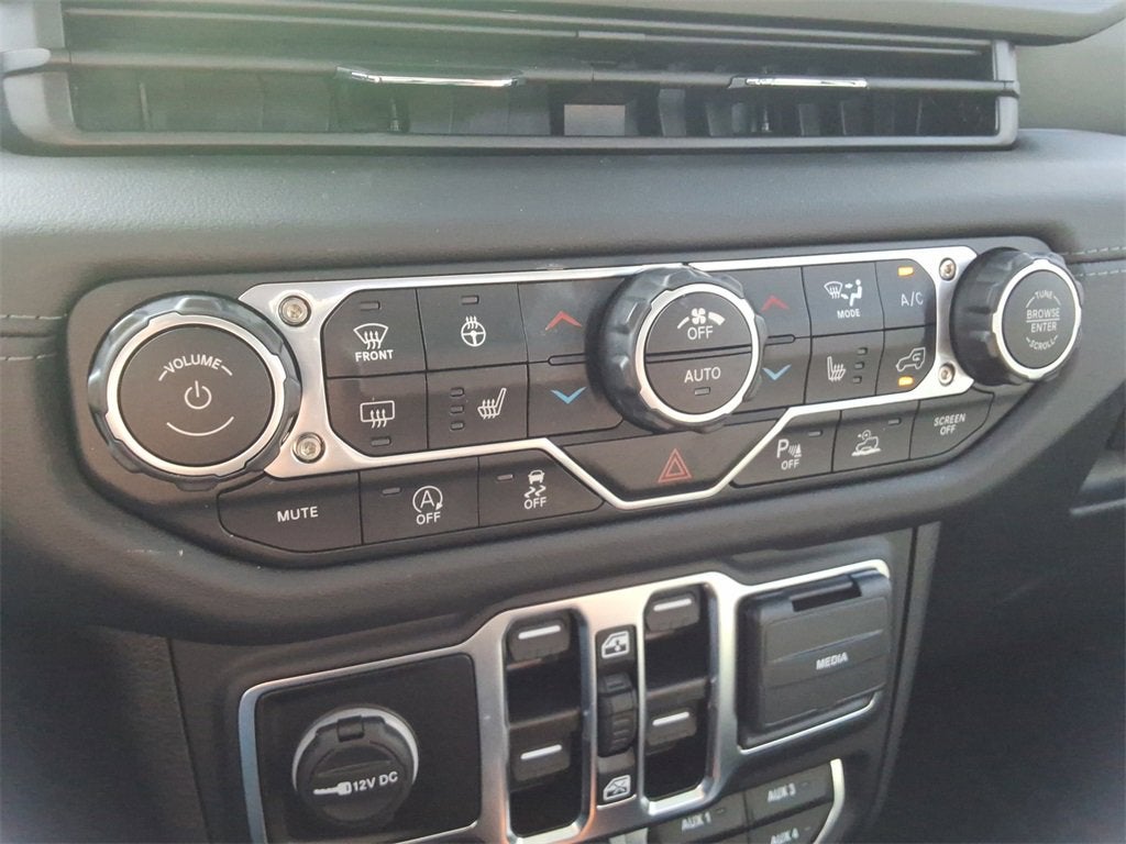 2025 Jeep Gladiator Mojave X