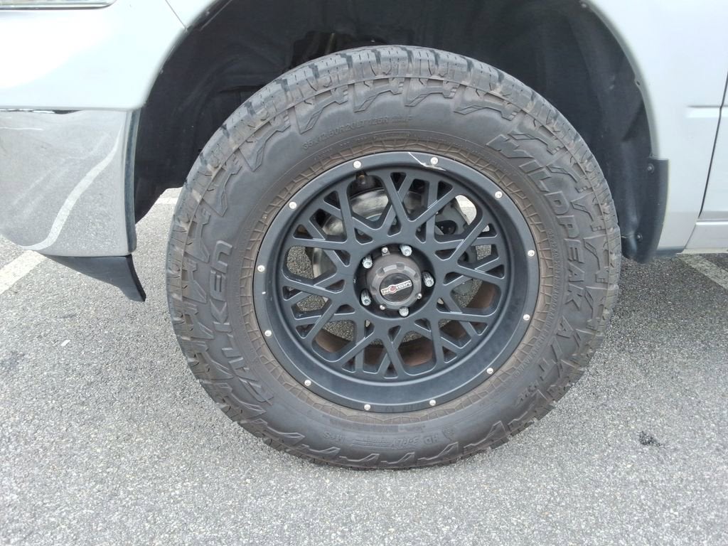 2019 RAM 1500 Classic SLT Crew Cab 4x4 6'4" Box