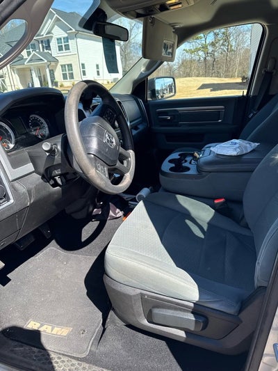 2019 RAM 1500 Classic SLT Crew Cab 4x4 6'4" Box