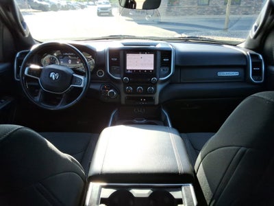 2022 RAM 1500 Big Horn Crew Cab 4x4 5'7" Box