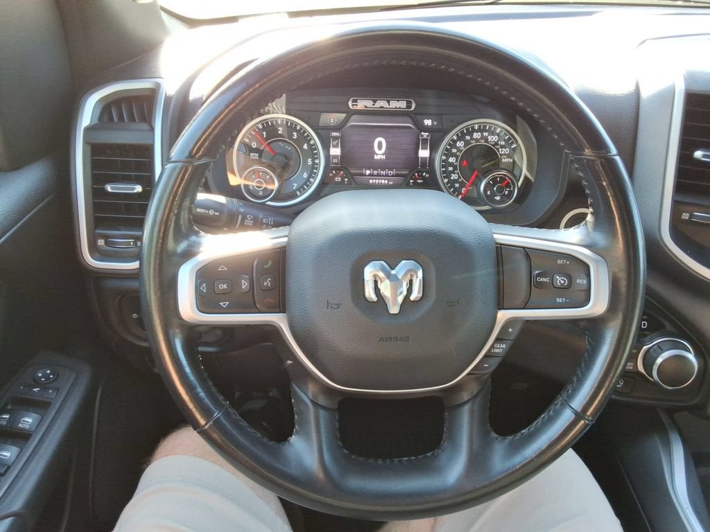 2022 RAM 1500 Big Horn Crew Cab 4x4 5'7" Box