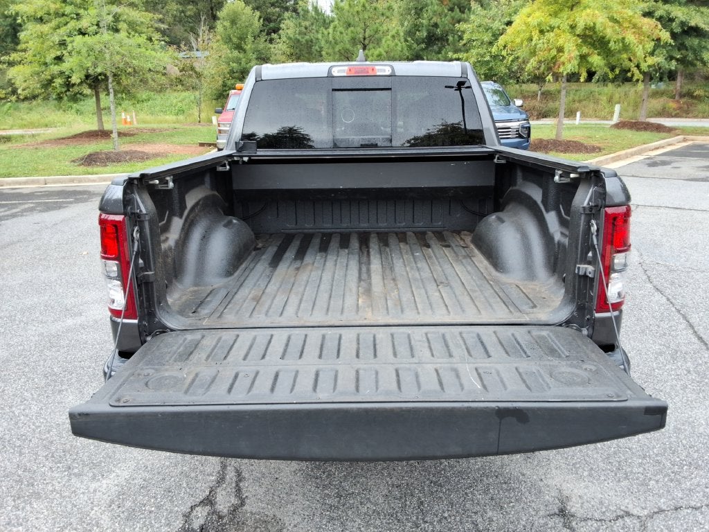 2021 RAM 1500 Big Horn Crew Cab 4x4 5'7" Box