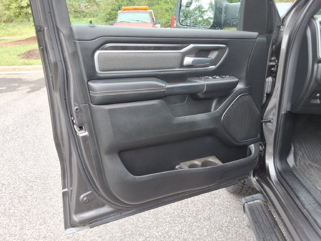 2021 RAM 1500 Big Horn Crew Cab 4x4 5'7" Box