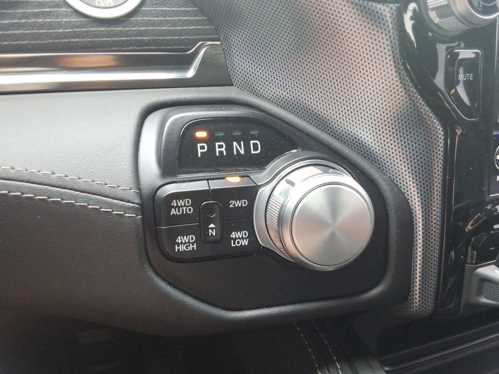 2021 RAM 1500 Limited Crew Cab 4x4 5'7" Box