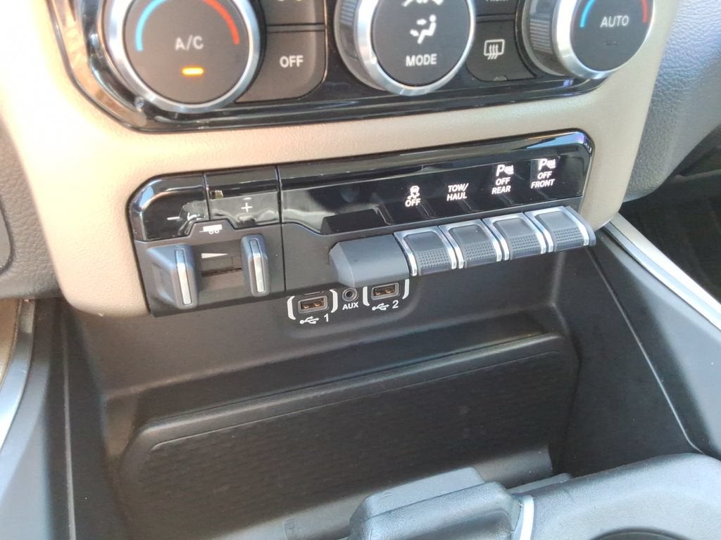 2022 RAM 1500 Laramie Crew Cab 4x4 5'7" Box