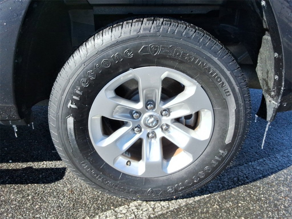 2022 RAM 1500 Laramie Crew Cab 4x4 5'7" Box