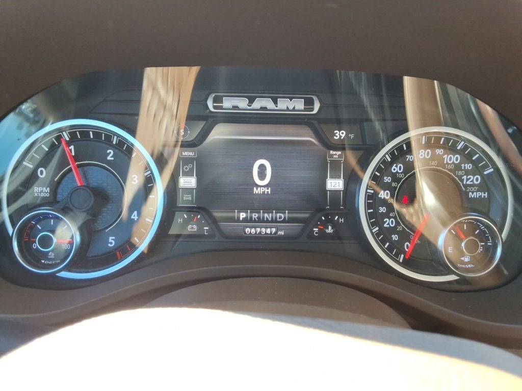 2022 RAM 1500 Laramie Crew Cab 4x4 5'7" Box