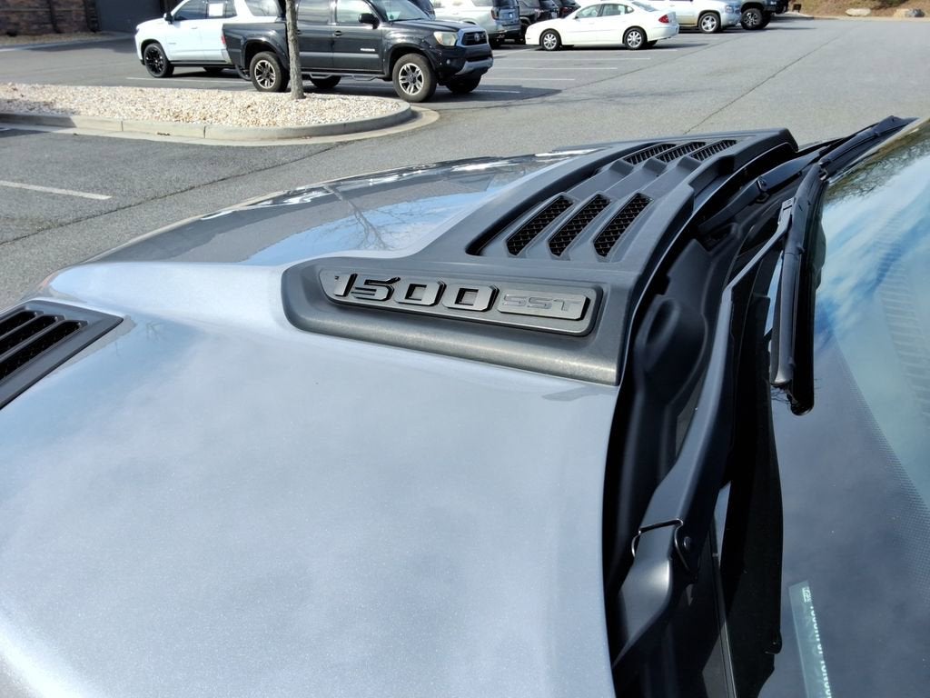2025 RAM 1500 Laramie Crew Cab 4x4 5'7" Box