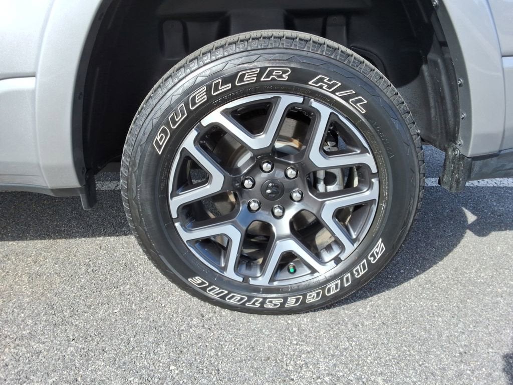 2025 RAM 1500 Laramie Crew Cab 4x4 5'7" Box