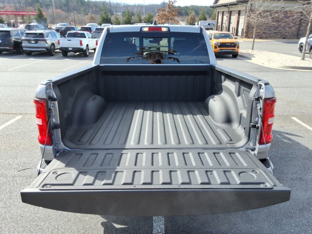 2025 RAM 1500 Laramie Crew Cab 4x4 5'7" Box