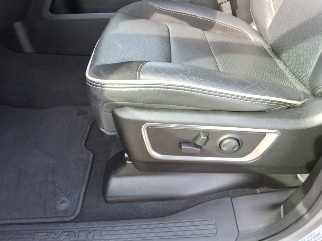 2025 RAM 1500 Laramie Crew Cab 4x4 5'7" Box