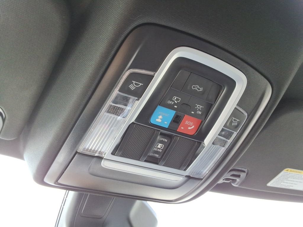 2025 RAM 1500 Laramie Crew Cab 4x4 5'7" Box