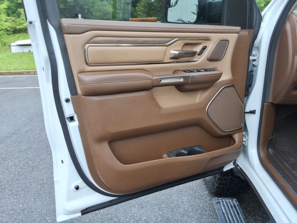 2020 RAM 1500 Laramie Longhorn Crew Cab 4x4 5'7" Box