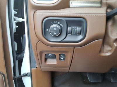 2020 RAM 1500 Laramie Longhorn Crew Cab 4x4 5'7" Box