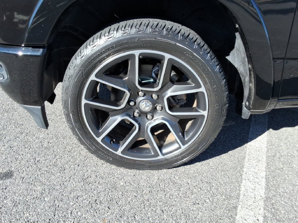 2019 RAM 1500 Laramie Crew Cab 4x4 6'4" Box