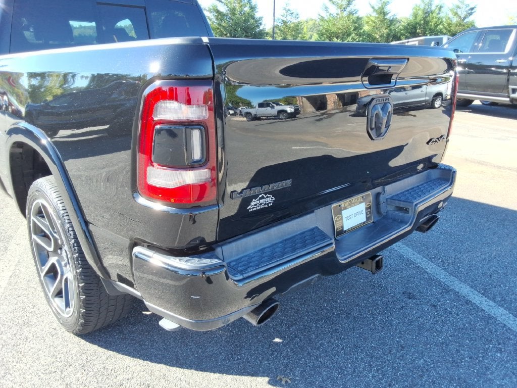 2019 RAM 1500 Laramie Crew Cab 4x4 6'4" Box