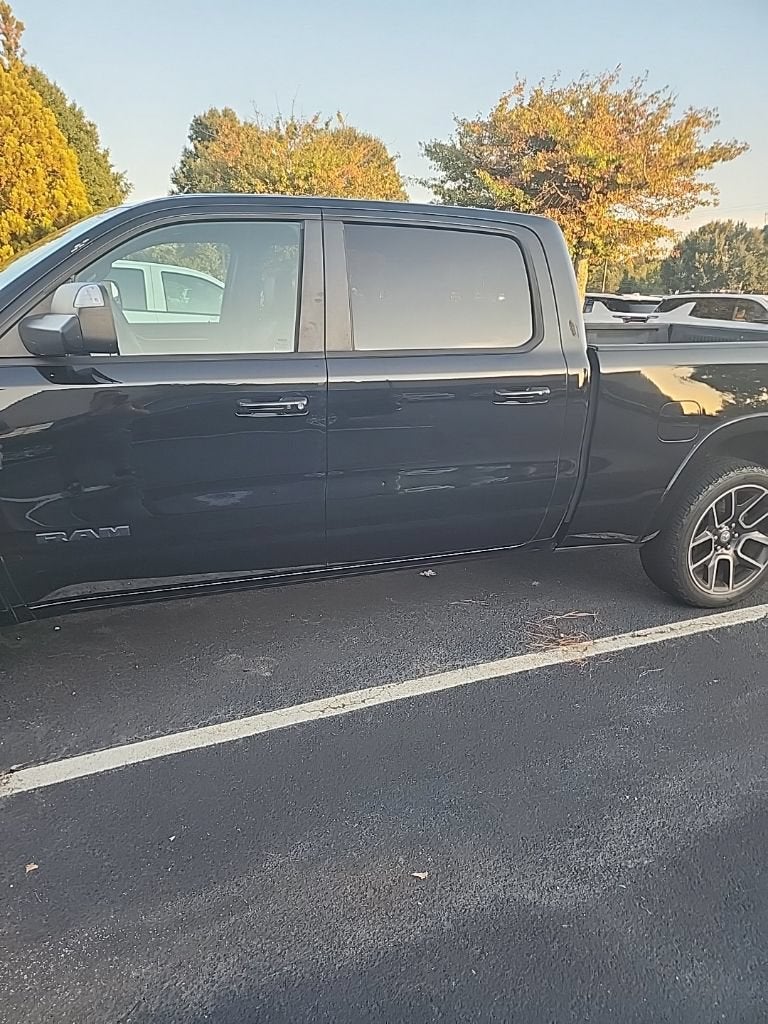 2019 RAM 1500 Laramie Crew Cab 4x4 6'4" Box