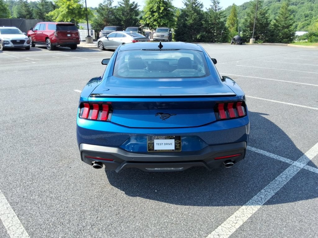 2024 Ford Mustang EcoBoost Fastback