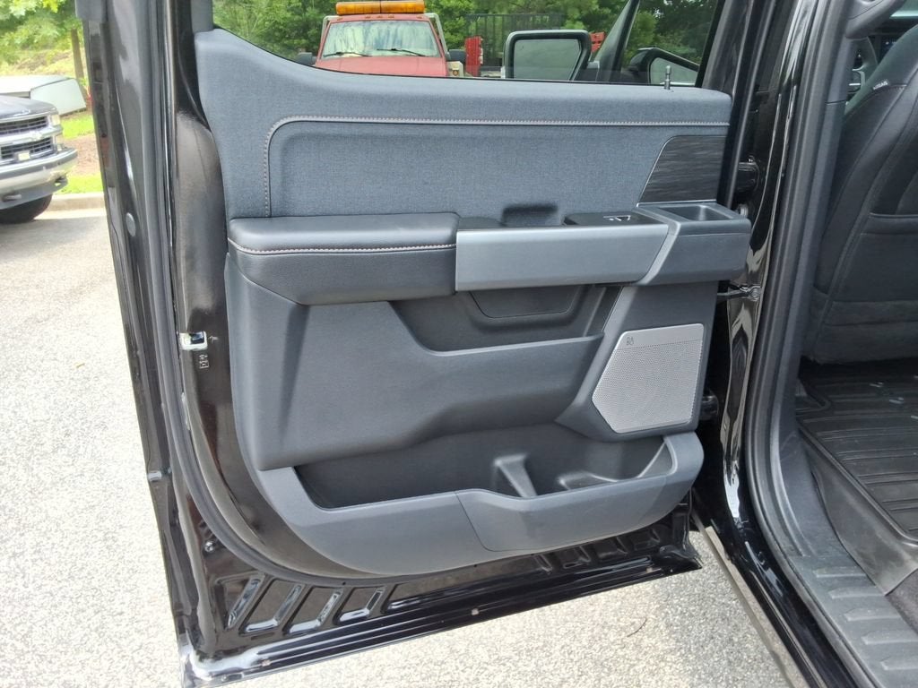 2025 Ford F-150 Lariat - Photo 18