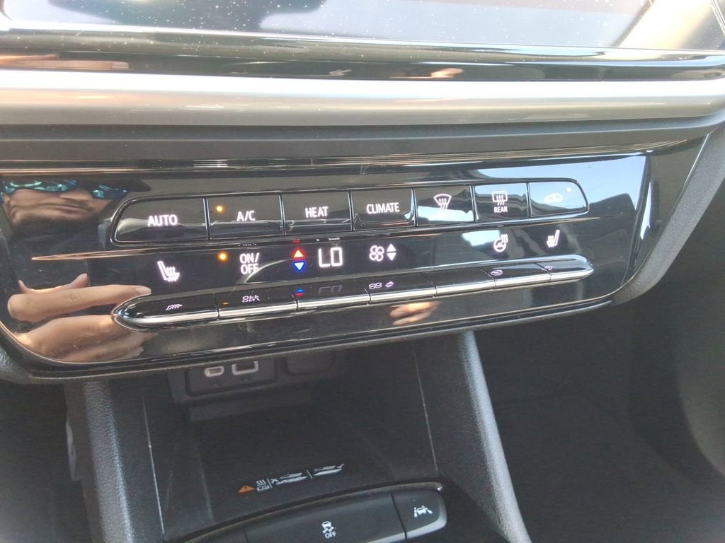 2023 Chevrolet Bolt EUV LT