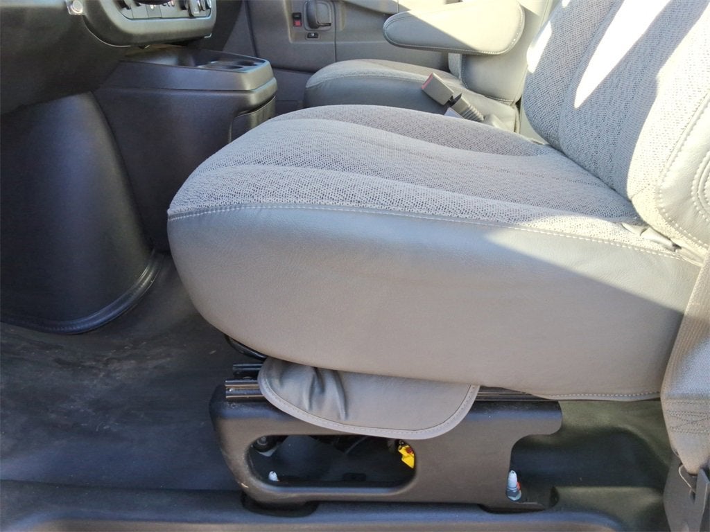 2021 Chevrolet Express Cutaway 3500 Work Van