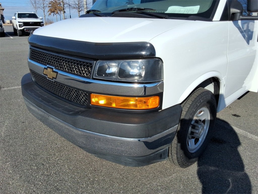2021 Chevrolet Express Cutaway 3500 Work Van