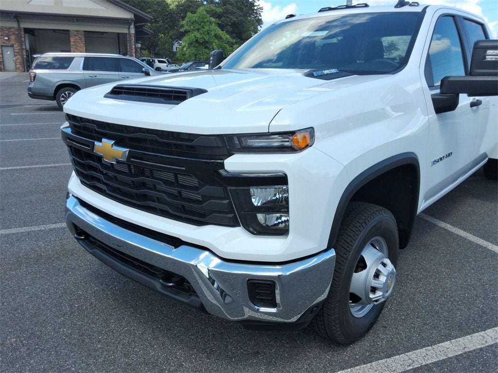 2025 Chevrolet Silverado 3500 HD Chassis Cab Work Truck