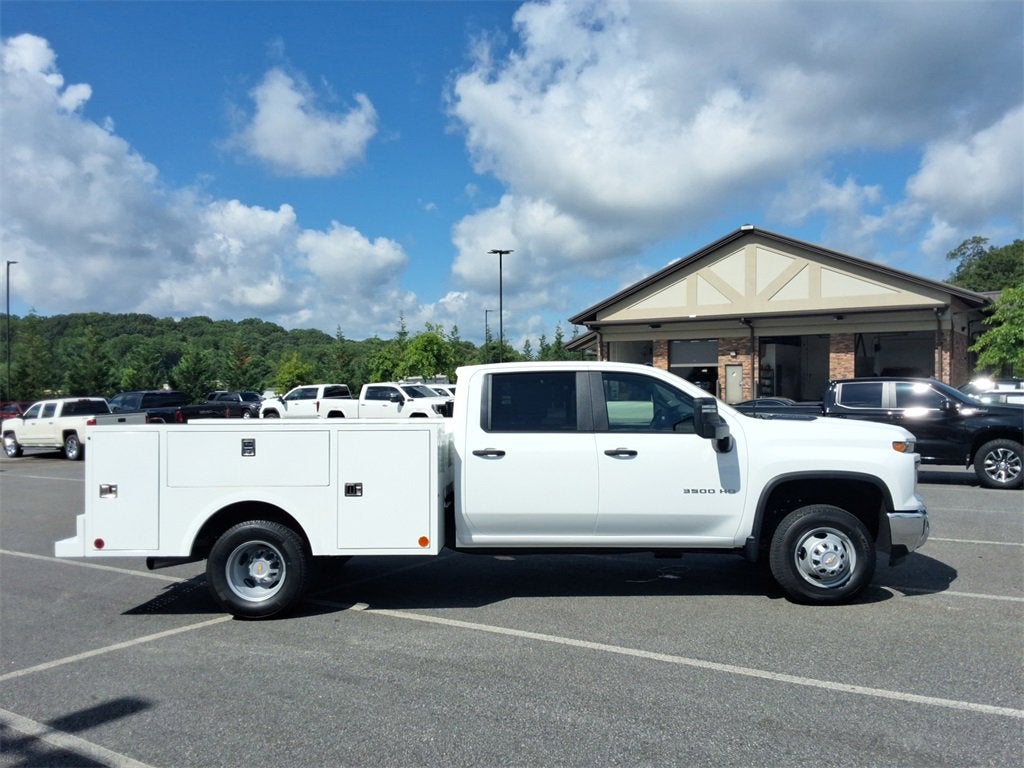 2025 Chevrolet Silverado 3500 HD Chassis Cab Work Truck