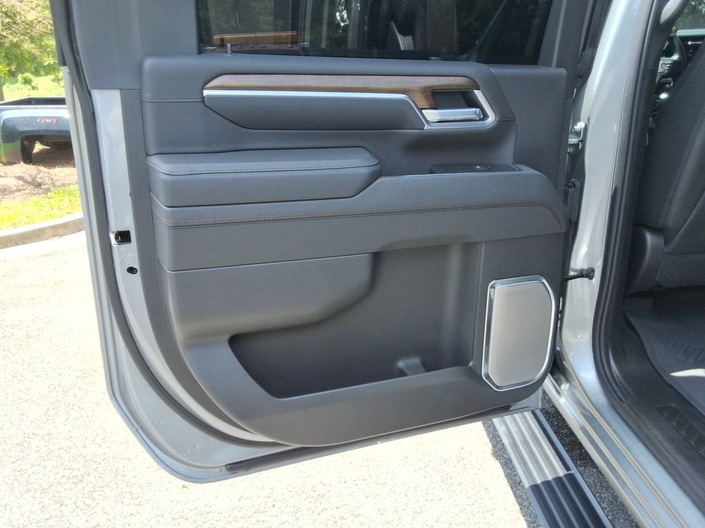 2025 Chevrolet Silverado 3500 HD High Country