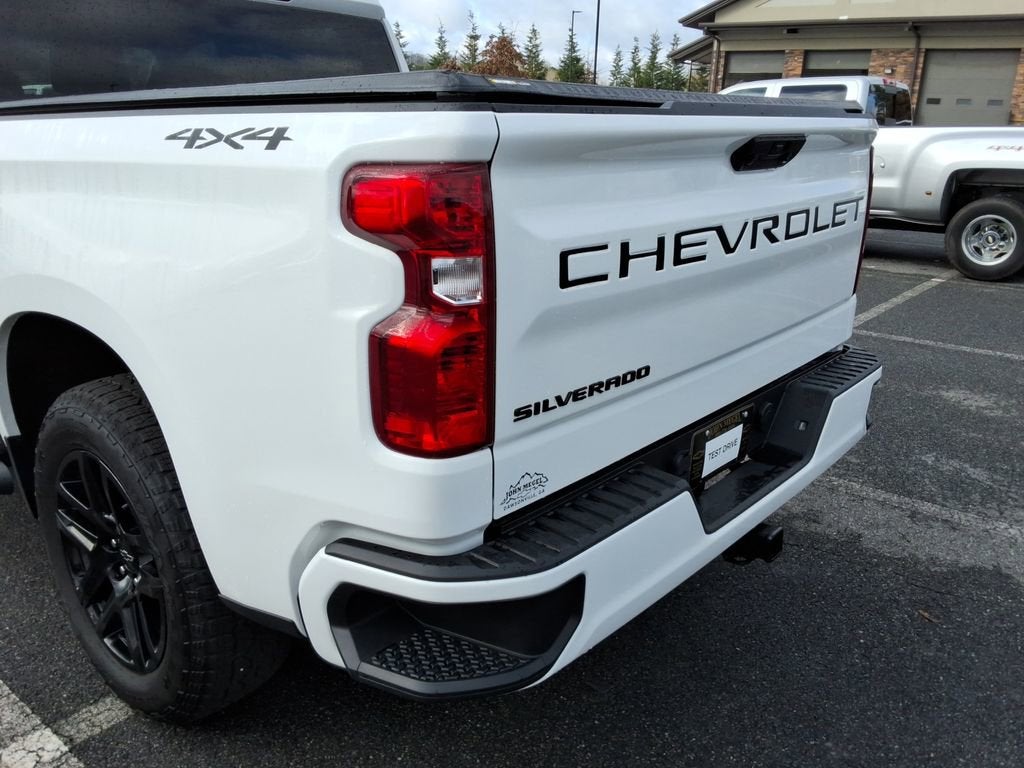 2025 Chevrolet Silverado 1500 Custom