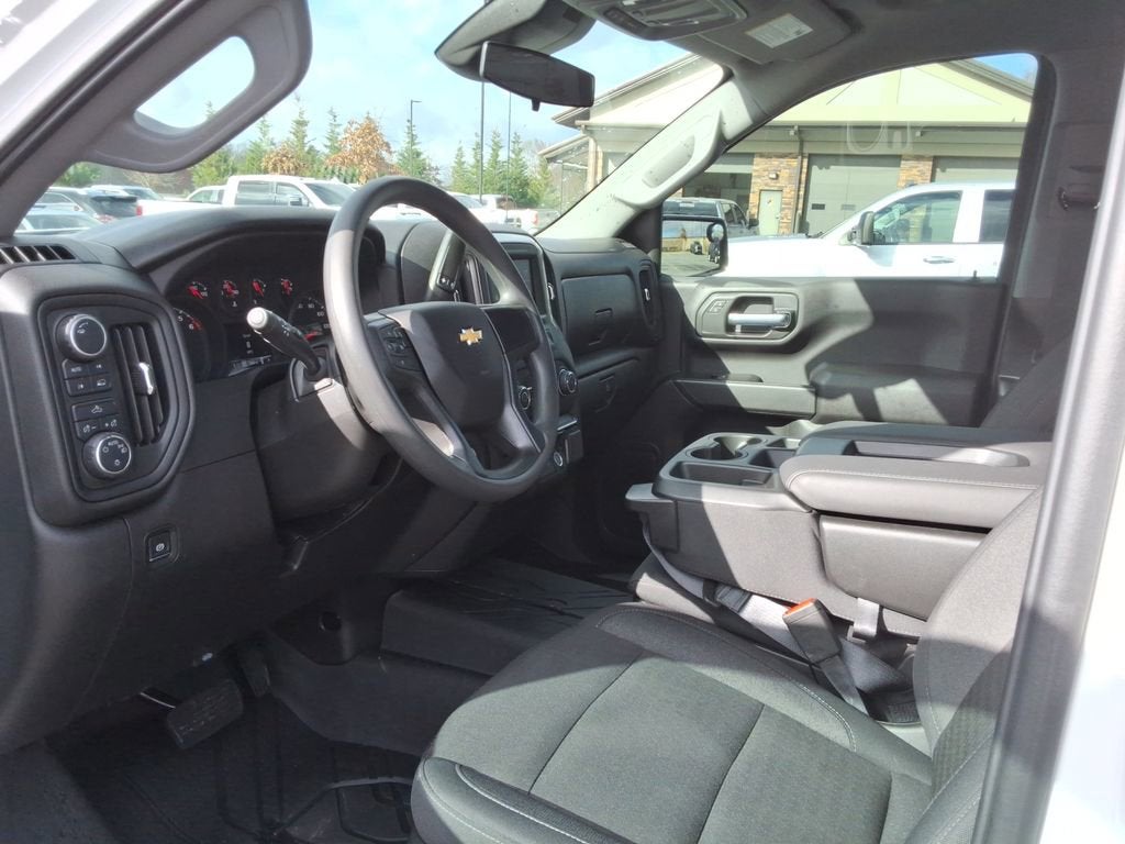 2025 Chevrolet Silverado 1500 Custom