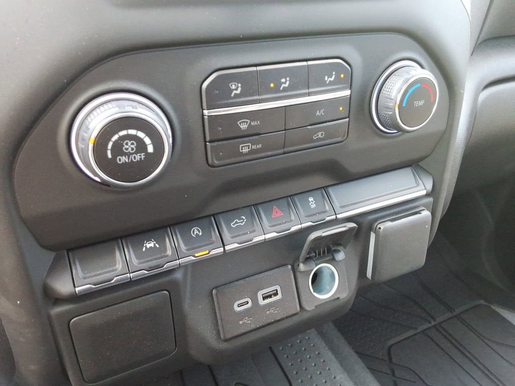 2025 Chevrolet Silverado 1500 Custom