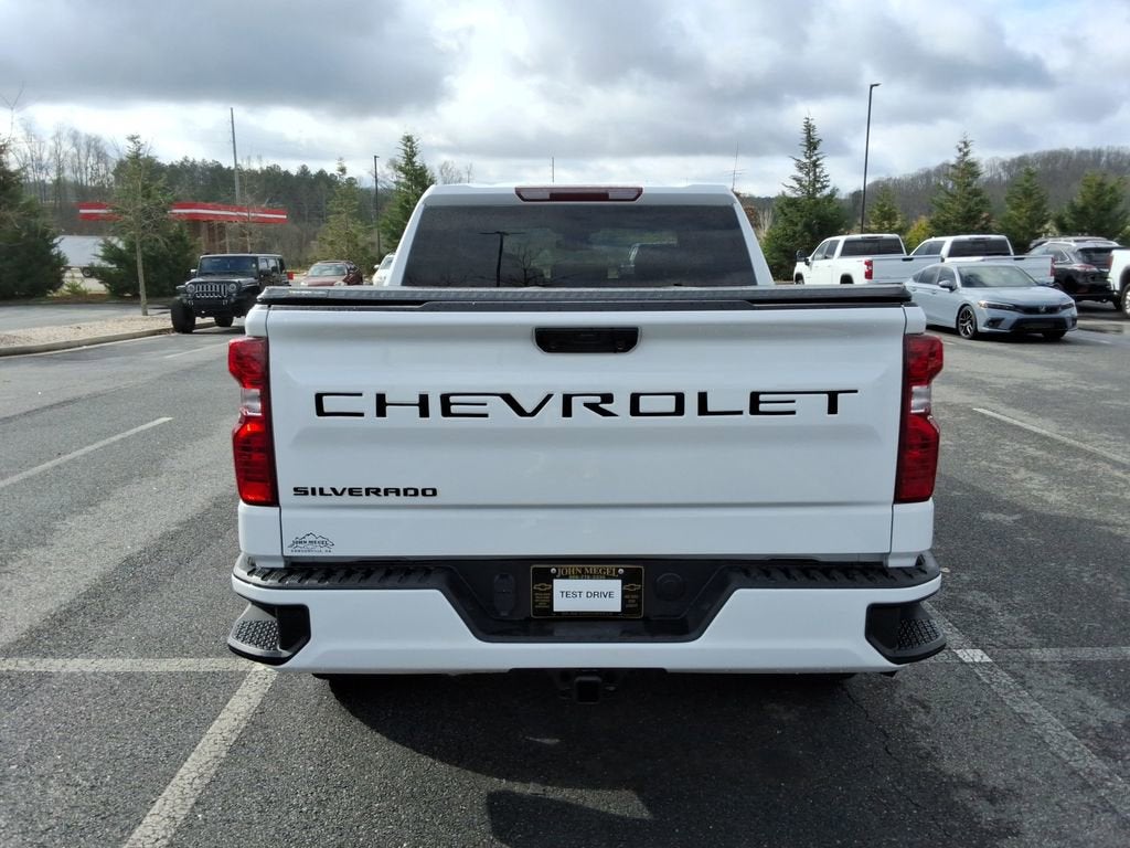 2025 Chevrolet Silverado 1500 Custom