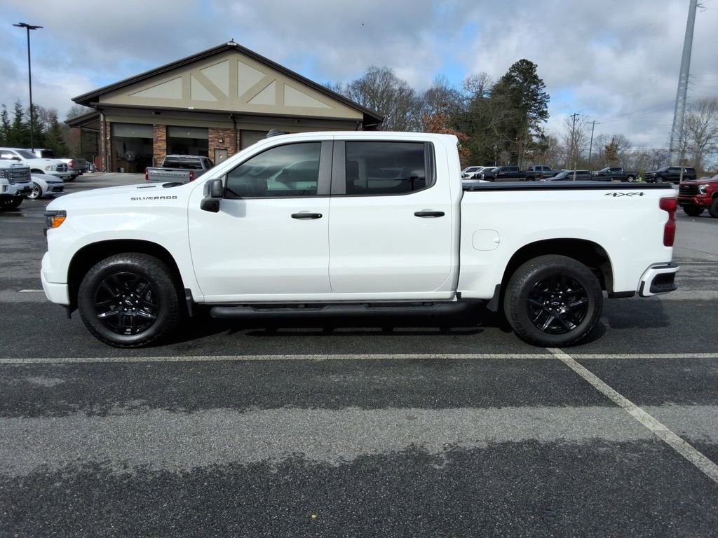 2025 Chevrolet Silverado 1500 Custom