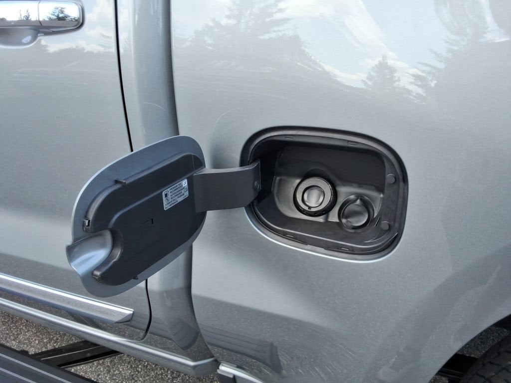 2026 Chevrolet Silverado 1500 High Country - Photo 14