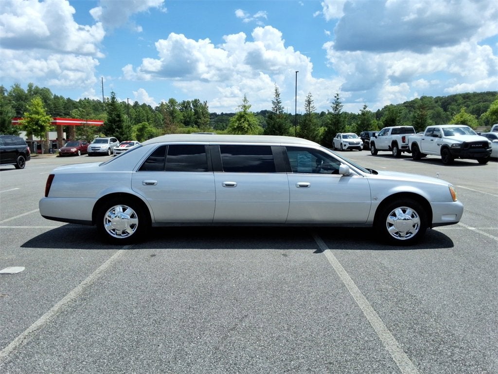 2003 Cadillac Deville Limousine