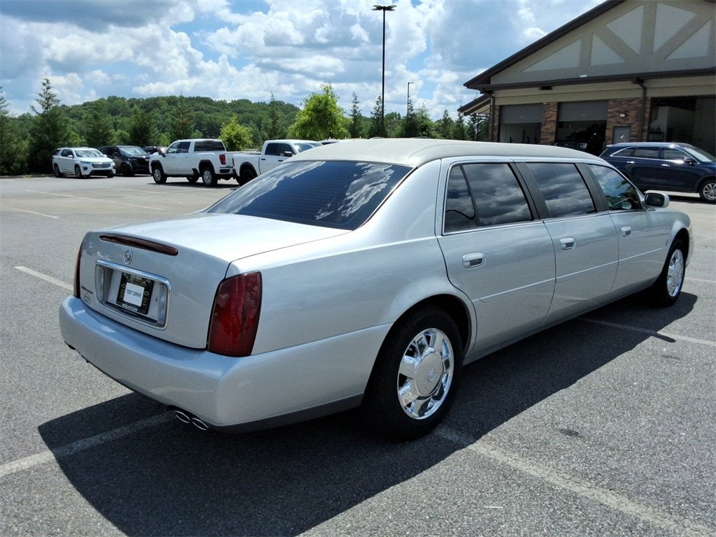 2003 Cadillac Deville Limousine